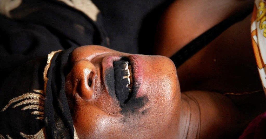 Le tatouage de la bouche ou « diamou », un standard de beauté   