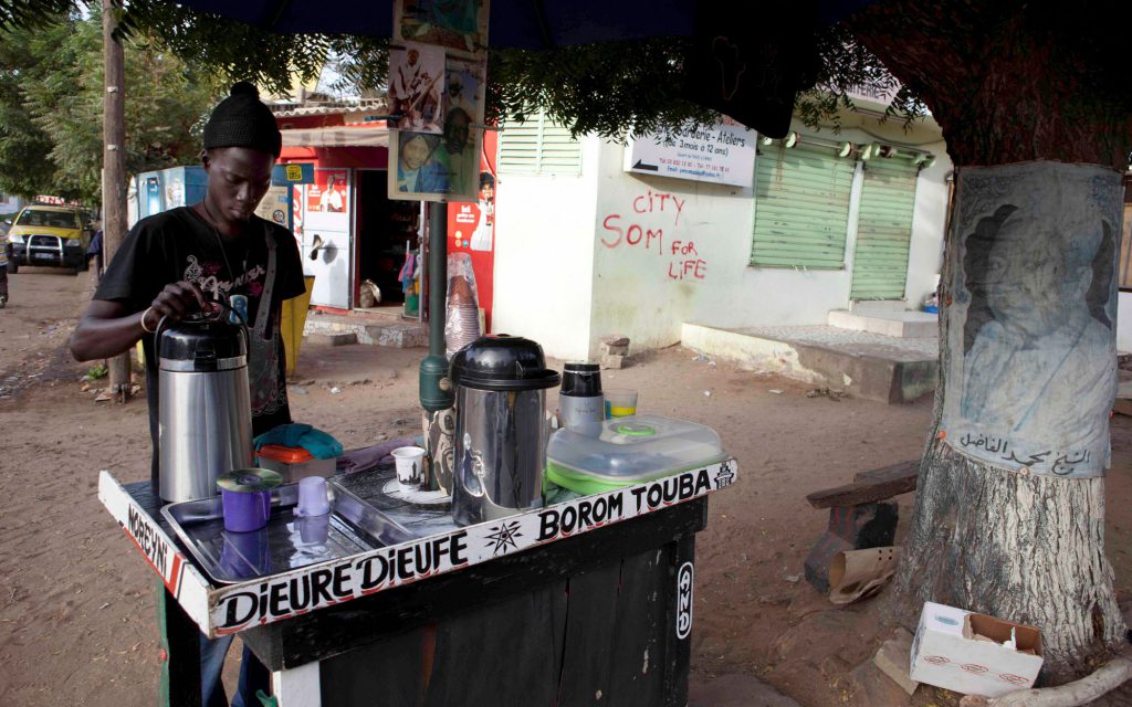 Le café Touba, boisson exaltante consommée sans modération
