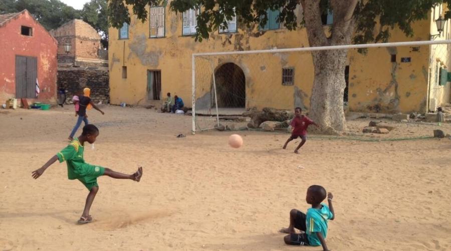 Jeunesse et Sport  à  Gett Ndar  